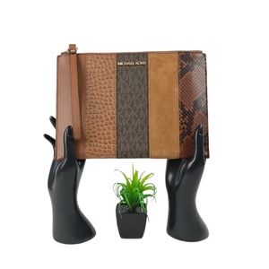 Michael Kors Jet Set XL Zip Clutch Wristlet Brown